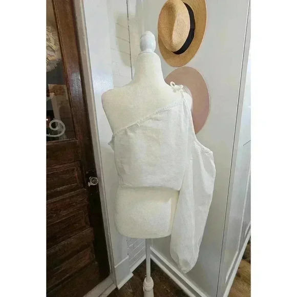 Pretty Little Thing Women's Large White One-shoulder Asymmetrical Crop Top - Picture 2 of 7